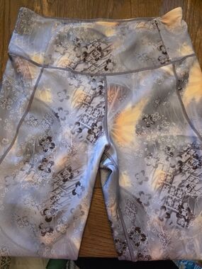 CALIA by Carrie Underwood Gray and Peach Patterned Leggings